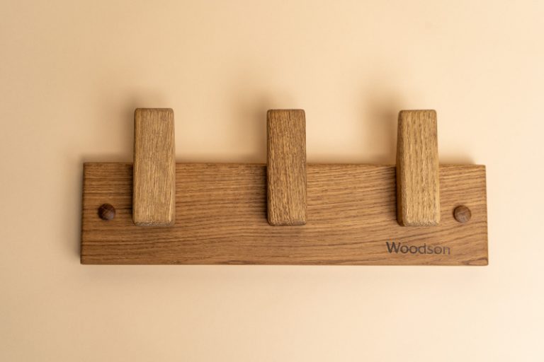 Вешалка Woodson D3, 3 крепления, дуб