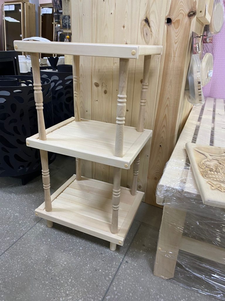 Этажерка 3 яруса (с балясинами)