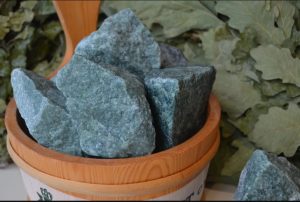 Жадеит колотый средний, 20кг (Хакасия)